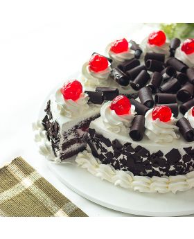 Black Forest Cake : เค้กช็อคโกแล็ต 